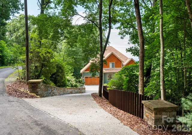 Photo 4 of Single family home for sale at 69 Rock Springs Rd, Fairview, NC 28730 | MLS# 4413478 | Listing updated on 2026-08-31