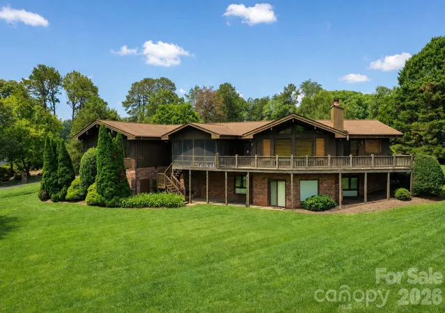 3rd image of 3711 Blendwood Ln Ne, Hickory, NC 28601 | MLS# 4413481