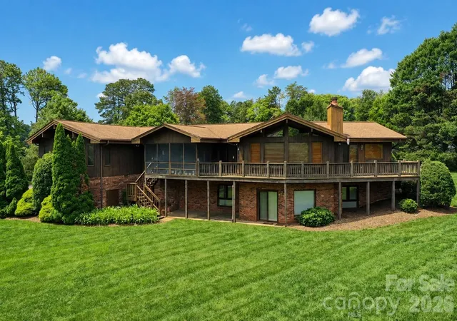 32nd image of 3711 Blendwood Ln Ne, Hickory, NC 28601 | MLS# 4413481