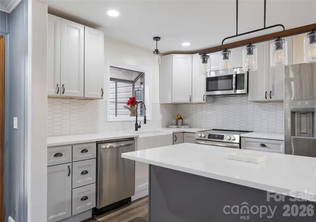 2nd image of 203 Ewing Dr, Belmont, NC 28012 | MLS# 4413483