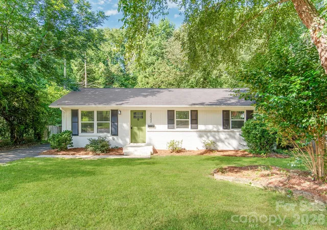 Photo 2 of Single family home for sale at 3032 Edsel Pl, Charlotte, NC 28205 | MLS# 4413489 | Listing updated on 2026-09-03
