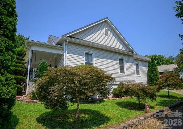 Photo 2 of Single family home for sale at 580 Baldwin Ave, Marion, NC 28752 | MLS# 4413490 | Listing updated on 2026-08-13