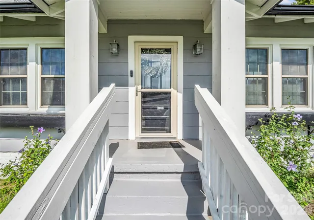3rd image of 116 Beverly Ave, Hendersonville, NC 28792 | MLS# 4413491