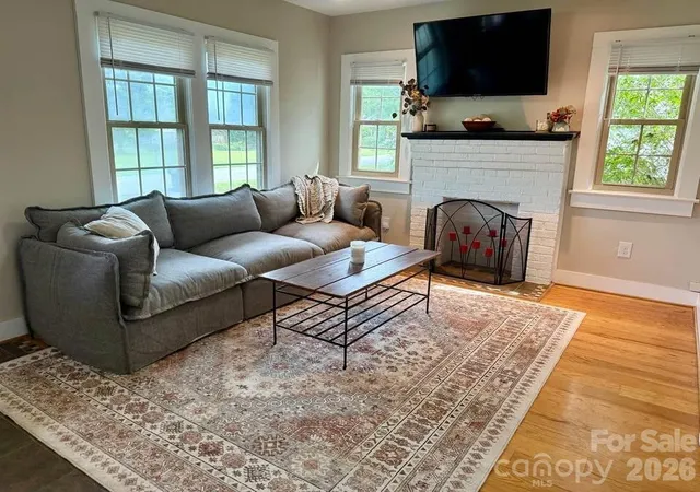 4th image of 116 Beverly Ave, Hendersonville, NC 28792 | MLS# 4413491