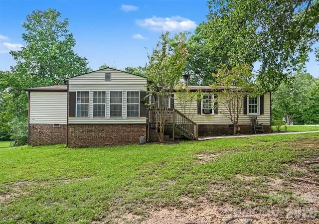 Single family home for sale at 2223 Camp Crk Rd, Lancaster, SC 29720 | MLS# 4413492