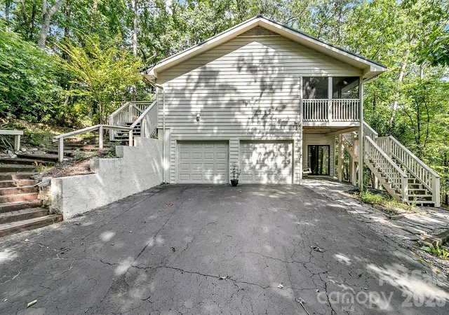 3rd image of 129 Melrose Ct, Lake Lure, NC 28746 | MLS# 4413501