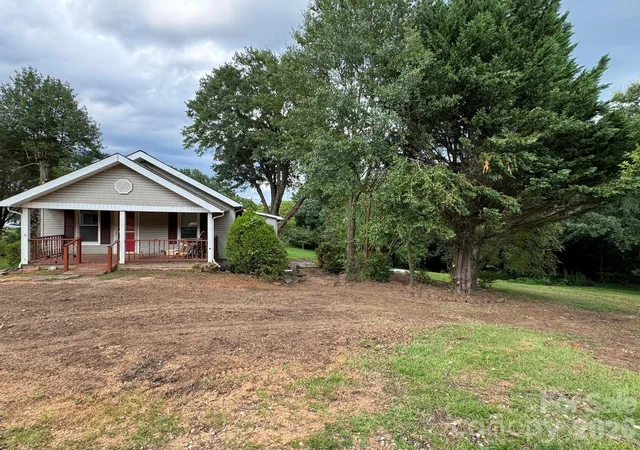 2nd image of 509 21st St Se, Hickory, NC 28602 | MLS# 4413508
