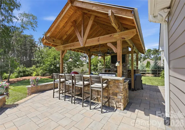 Photo 3 of Single family home for sale at 304 Stutts Rd #451, Mooresville, NC 28117 | MLS# 4413513 | Listing updated on 2026-10-16