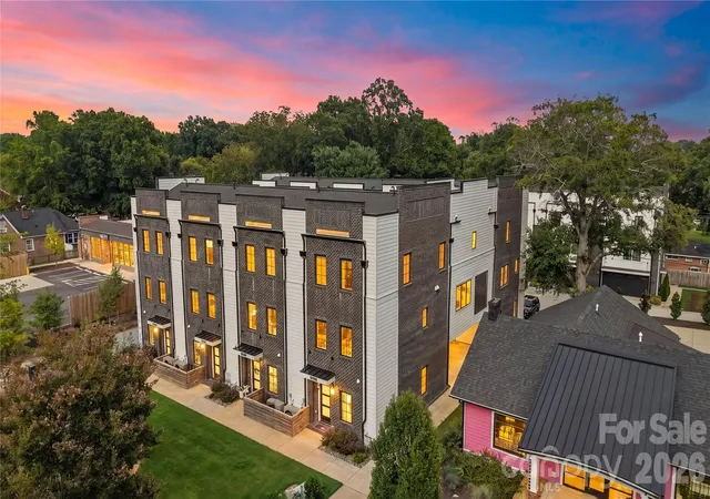 Photo 2 of Townhouse for sale at 3020 Cobbs Hl Rd, Charlotte, NC 28205 | MLS# 4413526 | Listing updated on 2026-09-16