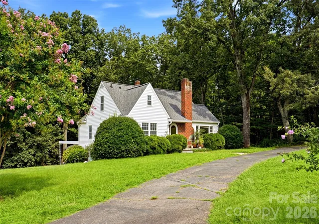 Photo 3 of Single family home for sale at 3732 Hickory Hwy, Statesville, NC 28677 | MLS# 4413535 | Listing updated on 2026-09-04