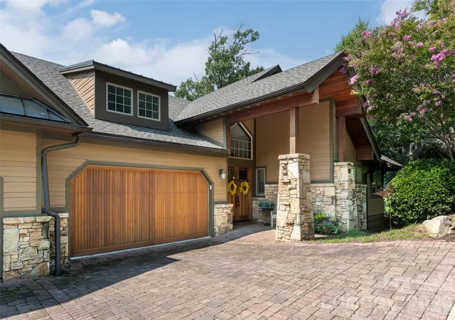 1st image of 8 Points West Dr, Asheville, NC 28804 | MLS# 4413543