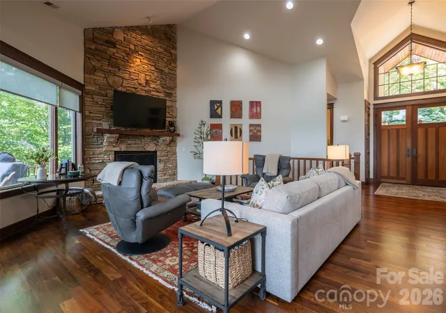 5th image of 8 Points West Dr, Asheville, NC 28804 | MLS# 4413543
