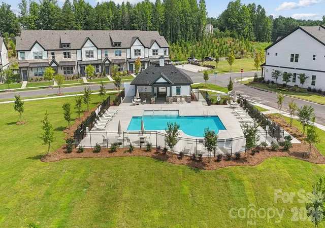 Photo 3 of Sale Pending at 3187 Beacon Hts Rd, Fort Mill, SC 29707 | MLS# 4413546 | Listing updated on 2026-08-12