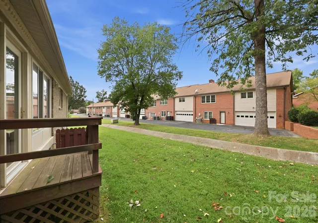 35th image of 1302 Ravenwood Ct, Salisbury, NC 28147 | MLS# 4413548