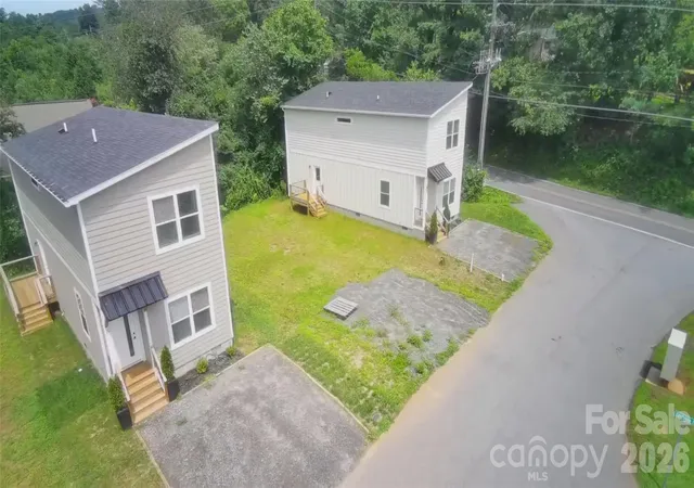 2nd image of 4 & 10 Wyndom Ln, Asheville, NC 28805 | MLS# 4413553