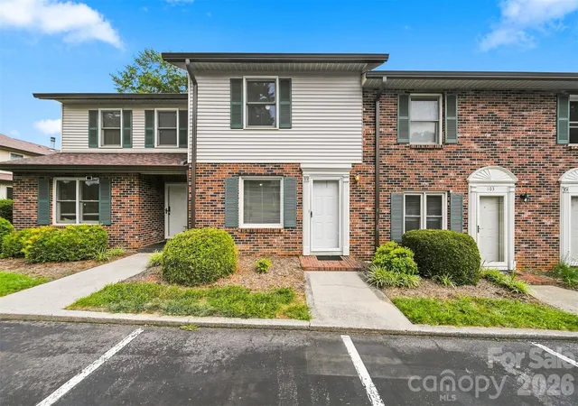 1st image of 1330 5th St Ne #102, Hickory, NC 28601 | MLS# 4413557