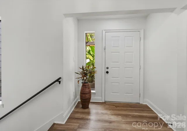 Photo 4 of Townhouse for sale at 8923 St Croix Ln, Charlotte, NC 28277 | MLS# 4413559 | Listing updated on 2026-10-27
