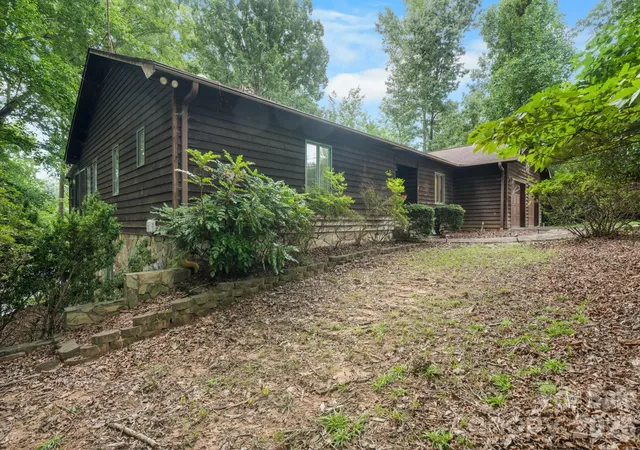 Photo 4 of Single family home for sale at 139 Windwood Ln, Troutman, NC 28166 | MLS# 4413560 | Listing updated on 2026-08-14
