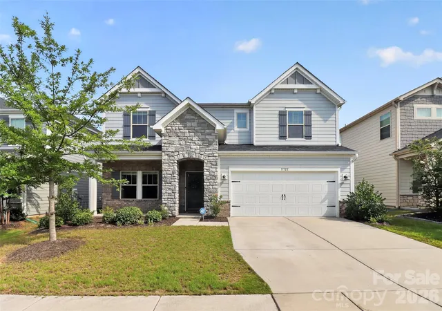 1st image of 11922 Silverheel Ln, Huntersville, NC 28078 | MLS# 4413563