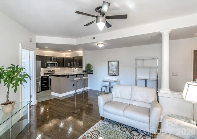 Photo 2 of Condo for sale at 718 W Trade St #605, Charlotte, NC 28202 | MLS# 4413572 | Listing updated on 2026-10-08