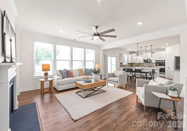 Photo 4 of Single family home for sale at 5703 Casper Dr, Charlotte, NC 28214 | MLS# 4413583 | Listing updated on 2026-09-02
