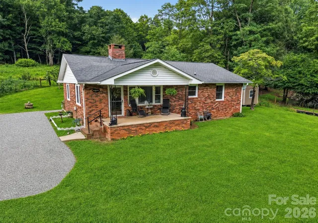 Photo 1 of Single family home for sale at 3702 Cabin Crk Rd, Zirconia, NC 28790 | MLS# 4413584 | Listing updated on 2026-08-13