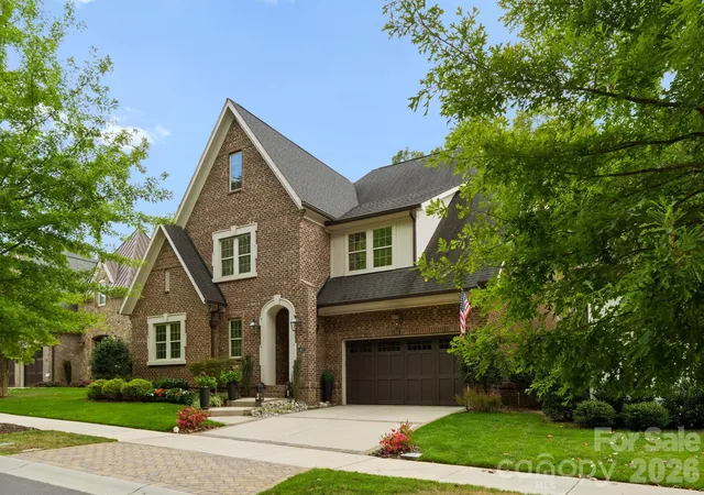 Photo 4 of Single family home for sale at 4611 Harper Ct, Charlotte, NC 28210 | MLS# 4413590 | Listing updated on 2026-10-28