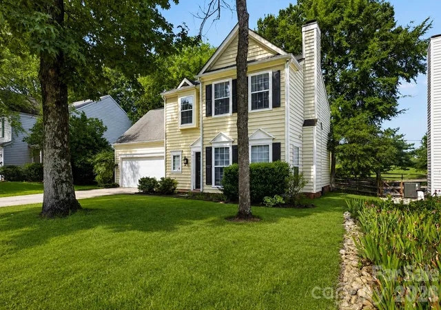1st image of 5936 Downfield Wood Dr, Charlotte, NC 28269 | MLS# 4413592