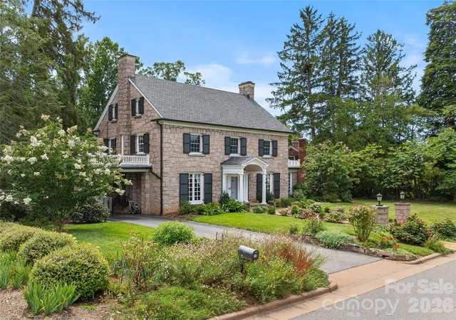 Photo 2 of Single family home for sale at 14 Griffing Blvd, Asheville, NC 28804 | MLS# 4413603 | Listing updated on 2026-10-08