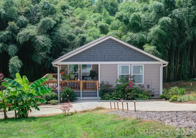 2nd image of 107 Forest St, Asheville, NC 28803 | MLS# 4413610