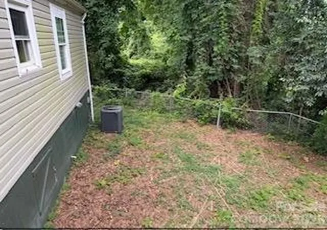11th image of 826 W Davidson Ave, Gastonia, NC 28052 | MLS# 4413623