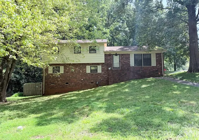 Photo 1 of Single family home for sale at 931 Pineborough Rd, Charlotte, NC 28212 | MLS# 4413634 | Listing updated on 2026-09-05