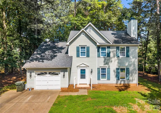 1st image of 2708 Kirkholm Dr, Matthews, NC 28105 | MLS# 4413640