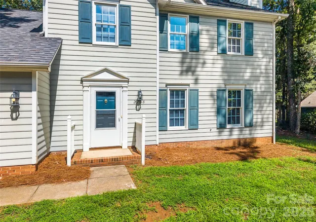 2nd image of 2708 Kirkholm Dr, Matthews, NC 28105 | MLS# 4413640
