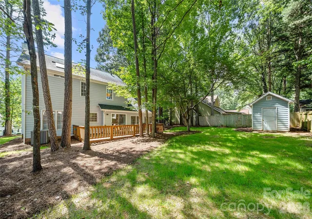 36th image of 2708 Kirkholm Dr, Matthews, NC 28105 | MLS# 4413640