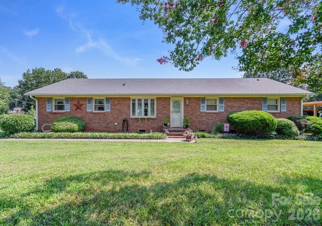 Photo 1 of Single family home for sale at 6424 Wilgrove Mint Hl Rd, Charlotte, NC 28227 | MLS# 4413641 | Listing updated on 2026-09-04