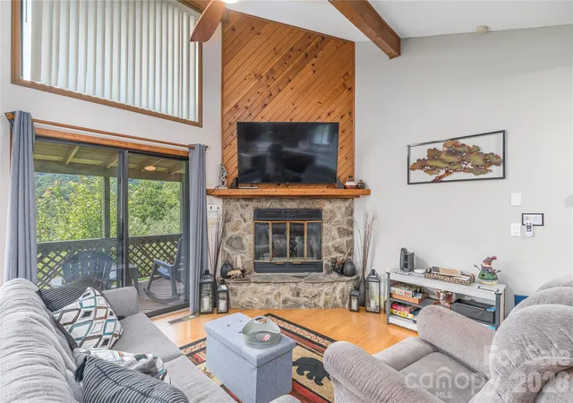 Photo 5 of Single family home for sale at 73 Mountain Breeze Dr, Maggie Valley, NC 28751 | MLS# 4413648 | Listing updated on 2026-08-23