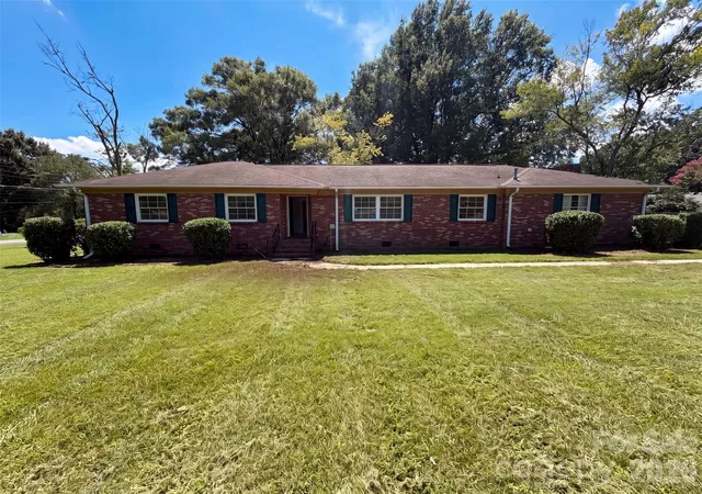 1st image of 8901 Hood Rd, Charlotte, NC 28215 | MLS# 4413653
