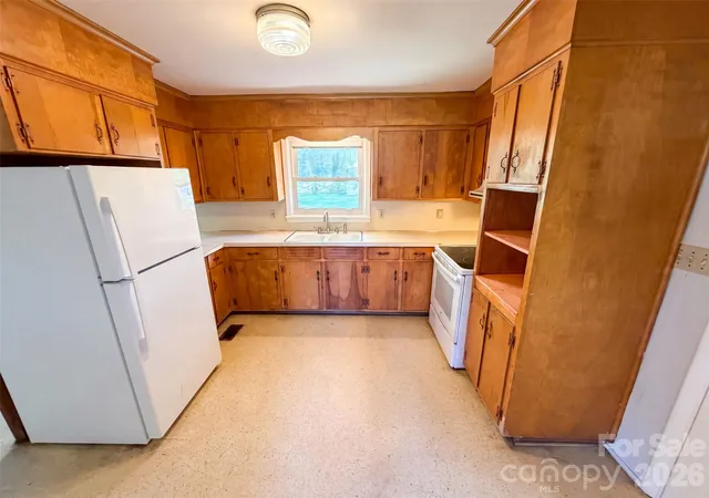 2nd image of 8901 Hood Rd, Charlotte, NC 28215 | MLS# 4413653