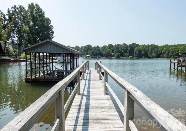 Photo 3 of Single family home for sale at 115 Rainbow Ln, Mooresville, NC 28117 | MLS# 4413654 | Listing updated on 2026-10-07
