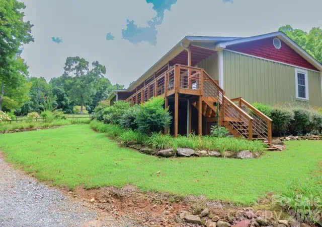 Photo 4 of Single family home for sale at 141 Owl Hvn Ln, Cedar Mountain, NC 28718 | MLS# 4413663 | Listing updated on 2026-08-20