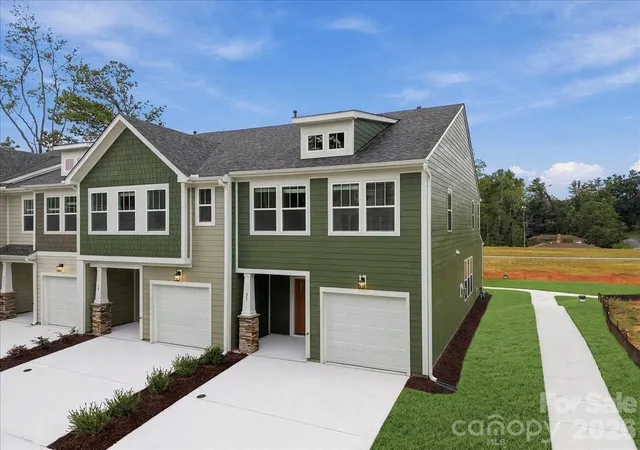 Photo 2 of Townhouse for sale at 31 Oleetah Fls Way, Hendersonville, NC 28792 | MLS# 4413677 | Listing updated on 2026-09-27