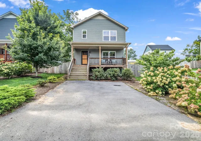 2nd image of 27 Busbee View Rd, Asheville, NC 28803 | MLS# 4413713
