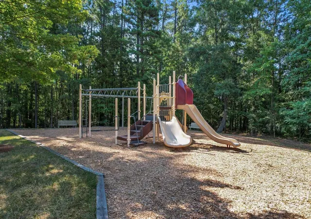47th image of 7418 Tarland Ln, Charlotte, NC 28269 | MLS# 4413714
