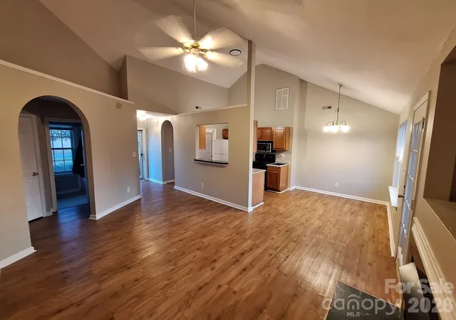 Photo 3 of Single family home for sale at 3523 Tracy Glenn Ct, Charlotte, NC 28269 | MLS# 4413729 | Listing updated on 2026-08-24