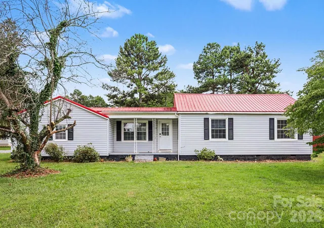 Photo 1 of Single family home for sale at 114 Whitman Cir, Mooresville, NC 28115 | MLS# 4413742 | Listing updated on 2026-09-30