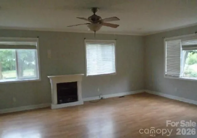 Photo 3 of Single family home for sale at 512 E Vance St, Laurinburg, NC 28352 | MLS# 4413748 | Listing updated on 2026-08-12