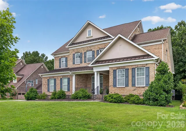Photo 1 of Single family home for sale at 1402 Smoketree Ct, Waxhaw, NC 28173 | MLS# 4413760 | Listing updated on 2026-10-07