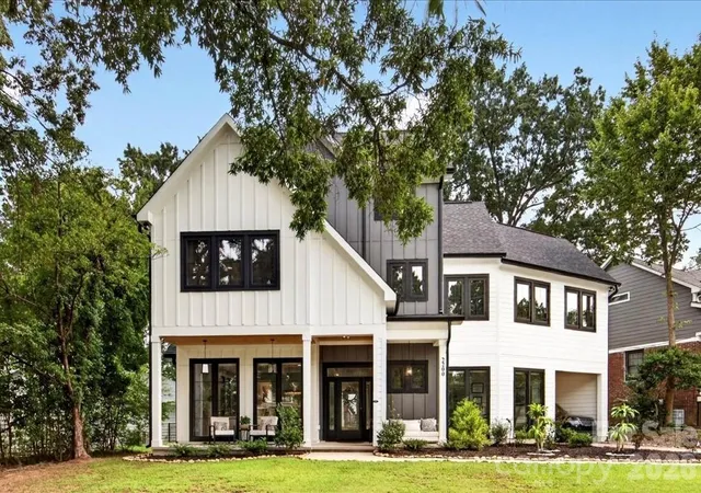 Photo 1 of Single family home for sale at 2200 Stratford Ave, Charlotte, NC 28205 | MLS# 4413769 | Listing updated on 2026-09-03