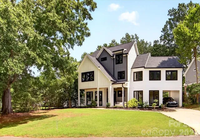 Photo 2 of Single family home for sale at 2200 Stratford Ave, Charlotte, NC 28205 | MLS# 4413769 | Listing updated on 2026-09-03